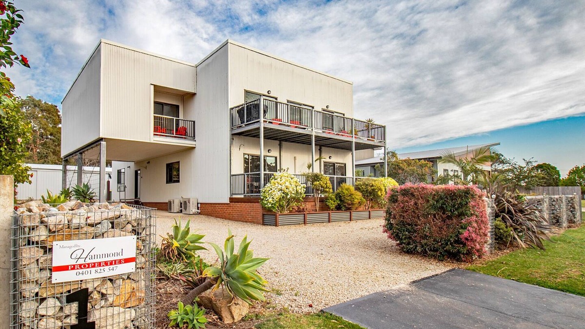 Mallacoota Apartment | South Gateway Unit pet friendly