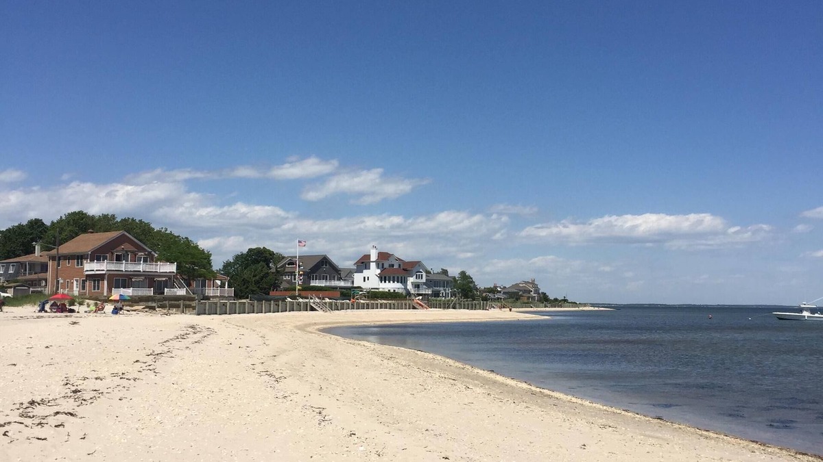 Aquebogue House | South Jamesport House on Peconic Bay