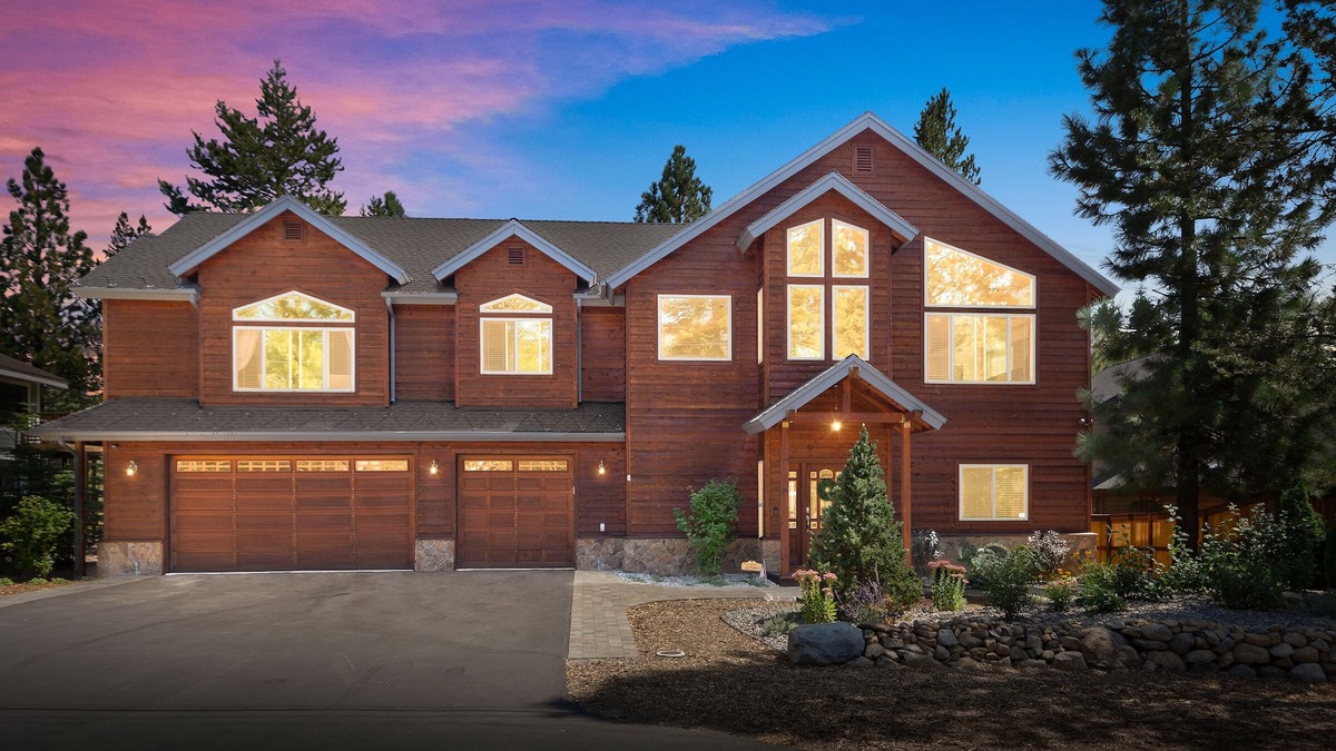 North Upper Truckee House | South Lake Tahoe Roth Mountain Retreat