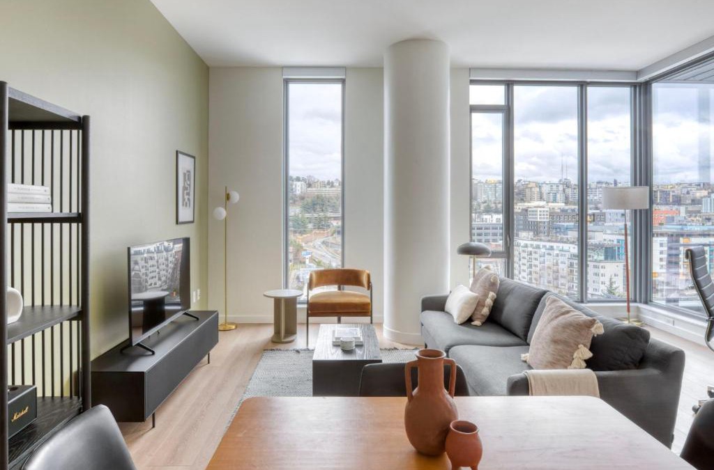 South Lake Union Apartment | South Lake Union 2br w gym roof nr restaurants SEA-554
