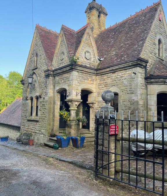 East Grinstead Bed & Breakfast | South Lodge House