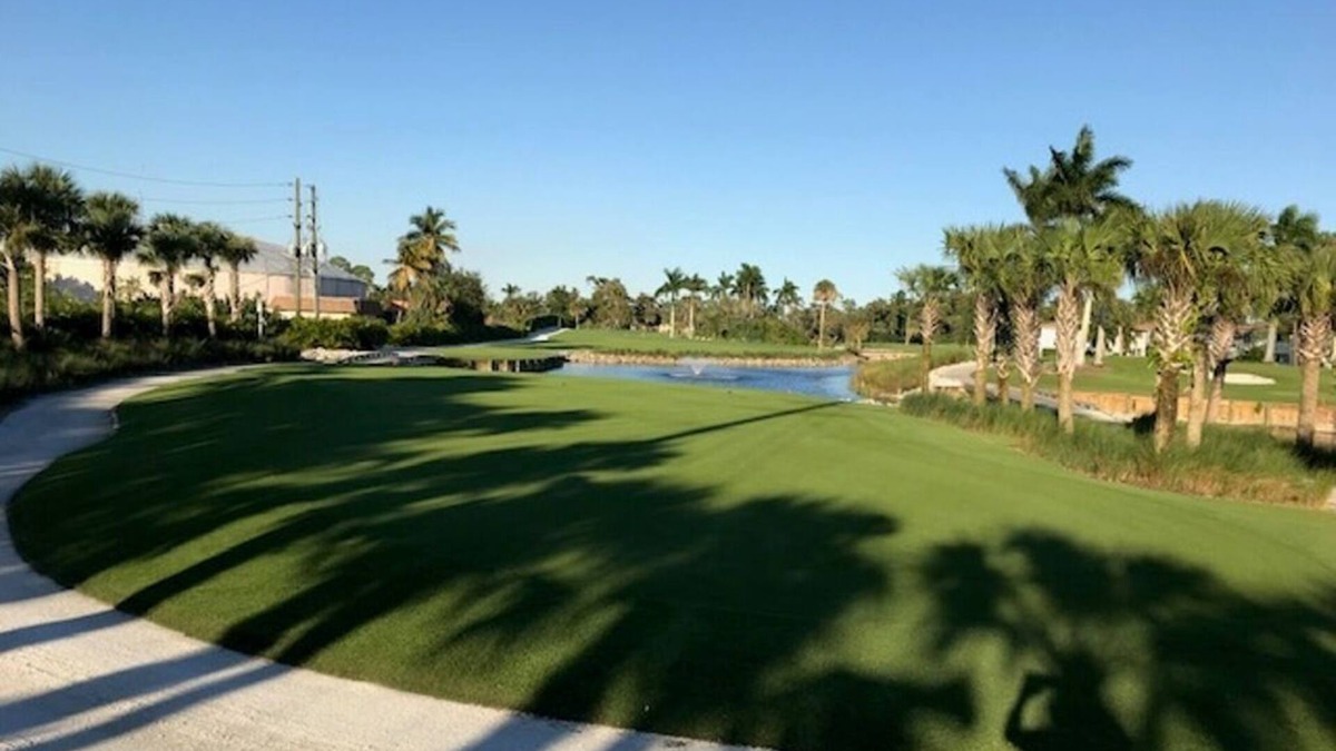 East Naples Condo | South Naples 2/2 1200' Condo in Bundled Golf/Tennis with Golf Course Views