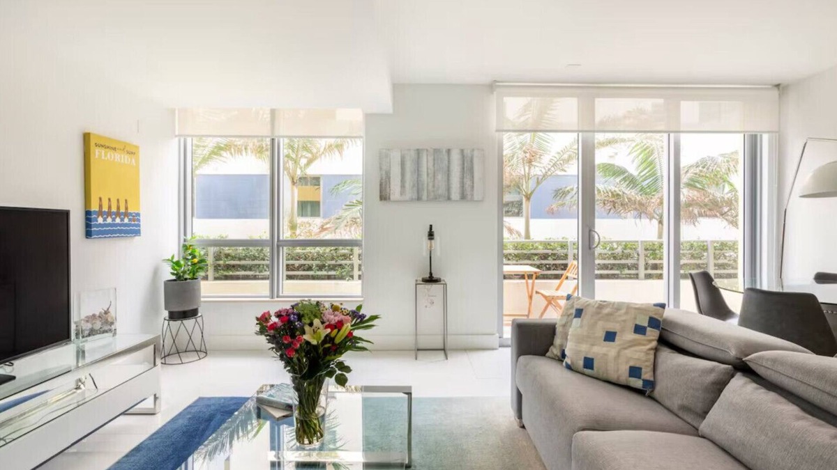 South of Fifth Condo | South of 5th Oceanfront W/Balcony Beach Access