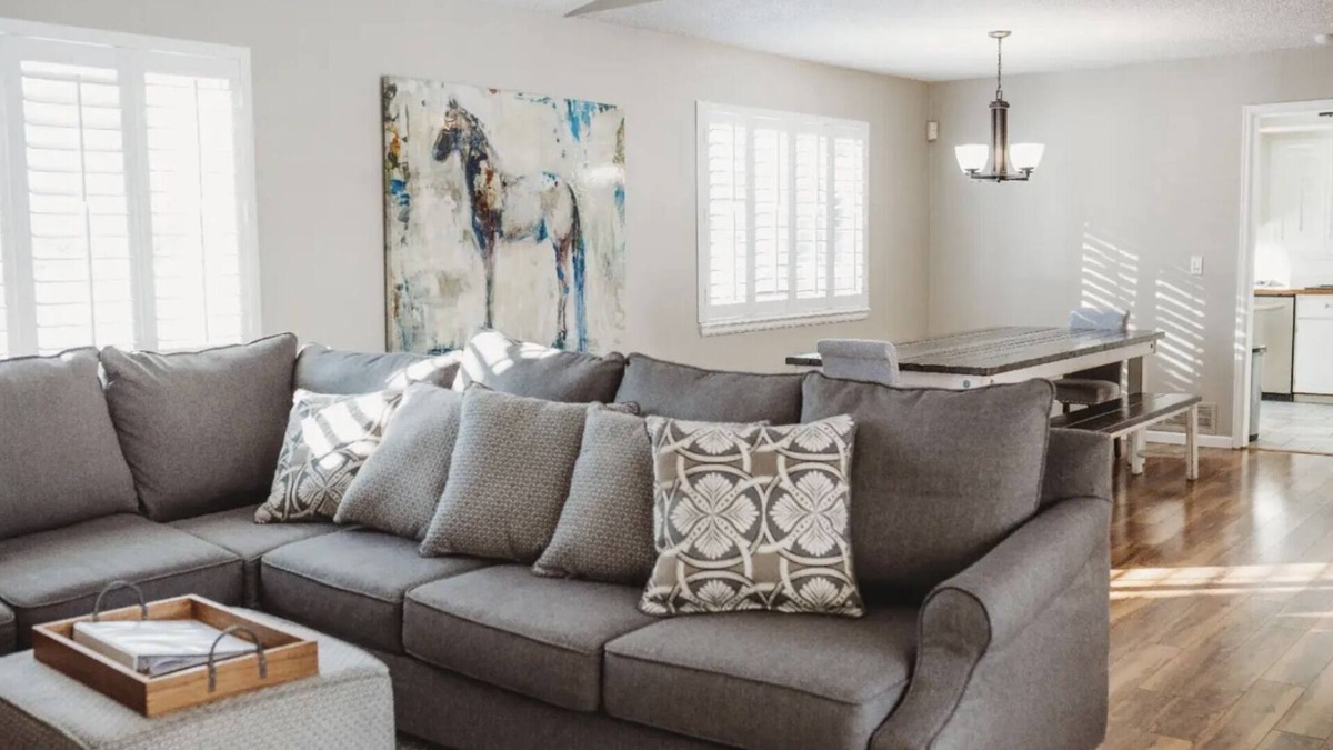Northridge House | South of DenvernSleeps 8-10 comfortably, lots of parking, quiet neighborhood.
