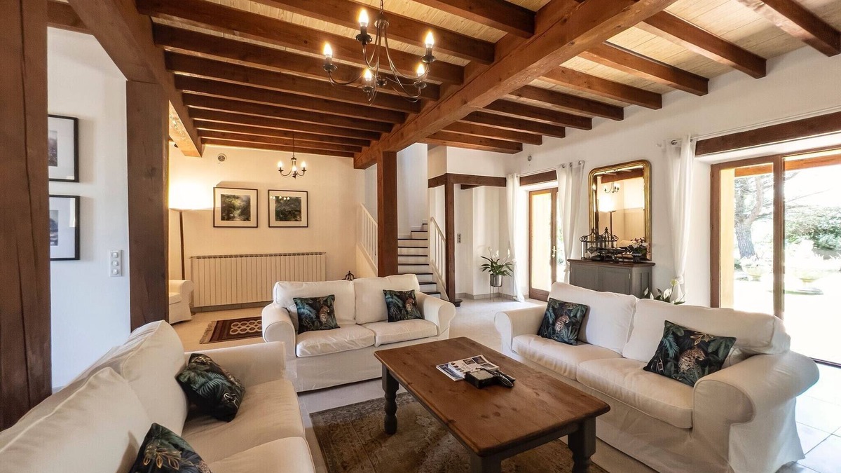 Routier Villa | South of France: Luxury Stay on a Vineyard. Sleeps 6. Private Pool.