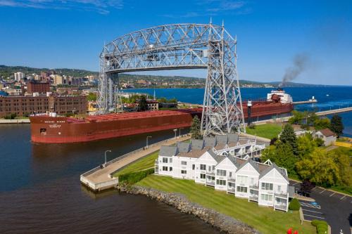 Park Point Hotel | South Pier Inn