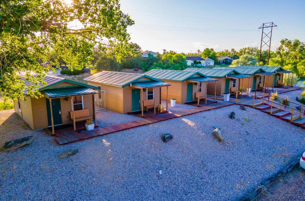 Ogallala Hotel | South Platte Cabins & Kennels