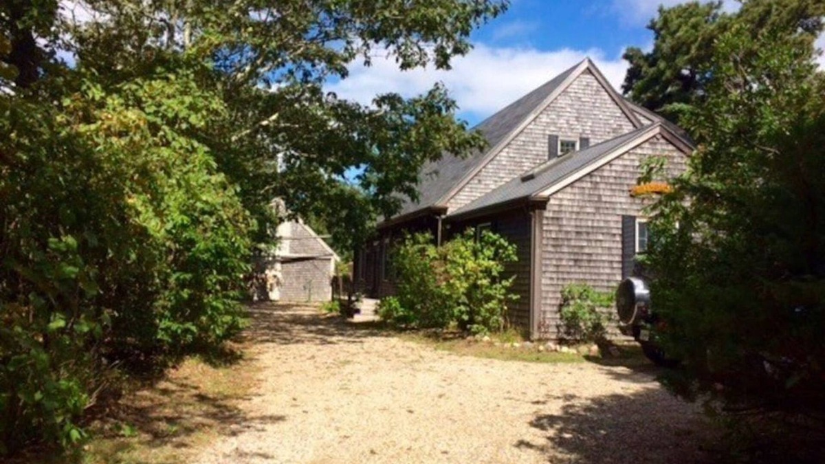 Nantucket Town House | South Shore Central - September at last! Empty beaches, warm waters!