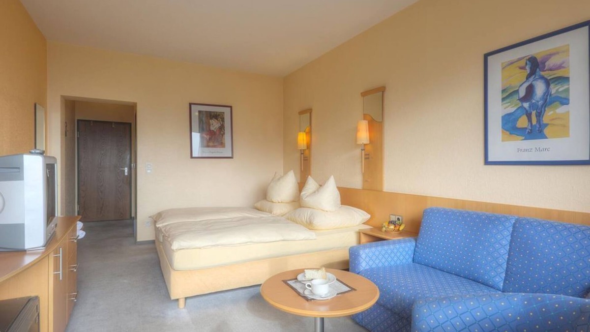 Bollendorf-Pont House | South side with balcony, with panoramic view 4 - 11 nights - Waldhotel Sonnenberg