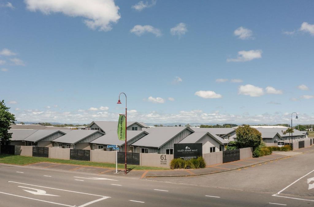 Feilding Hotel | South Street West Motel