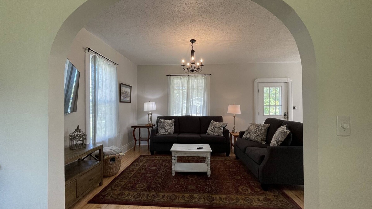 Ashland House | South Superior Escape