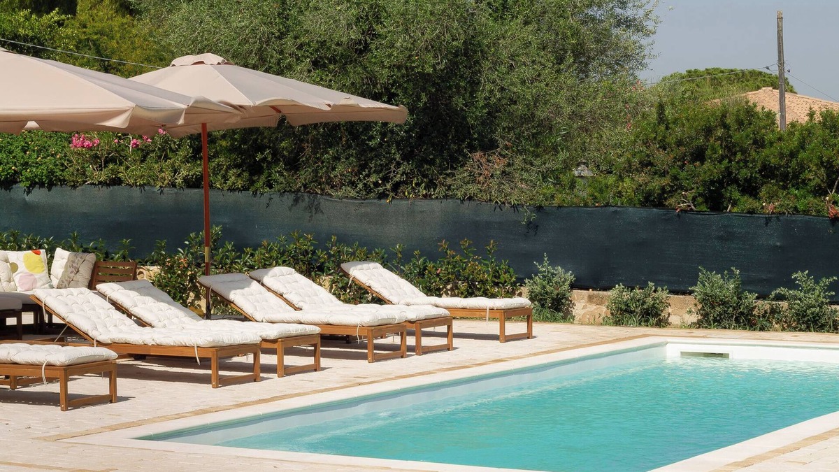 Isola Villa | SOUTH SYRACUSE VILLA - VILLA WITH POOL