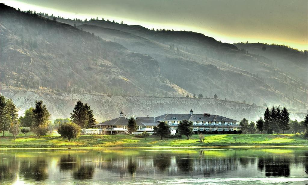 Kamloops Hotel | South Thompson Inn & Conference Centre
