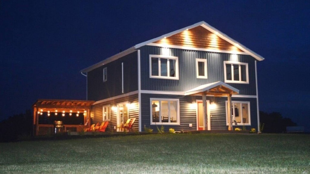 Clinton House | South West River Retreat Vacation House