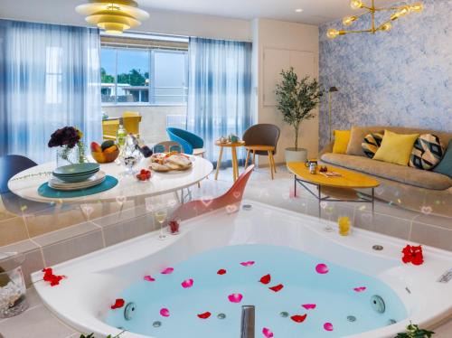 Maeganeku House | Southerlies Condominium Onna