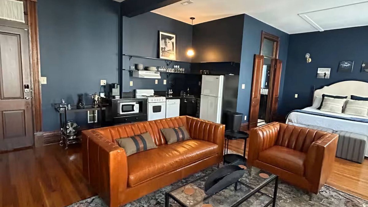 Lawrenceburg Apartment | Southern Charm at Trail Suites Inn, Suite B in Lawrenceburg, KY!