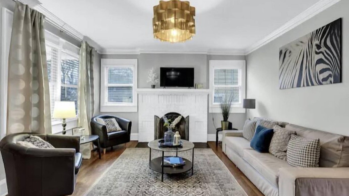 Jefferson Park House | Southern Comfort Bungalow 15 Mins to Downtown+ Parking