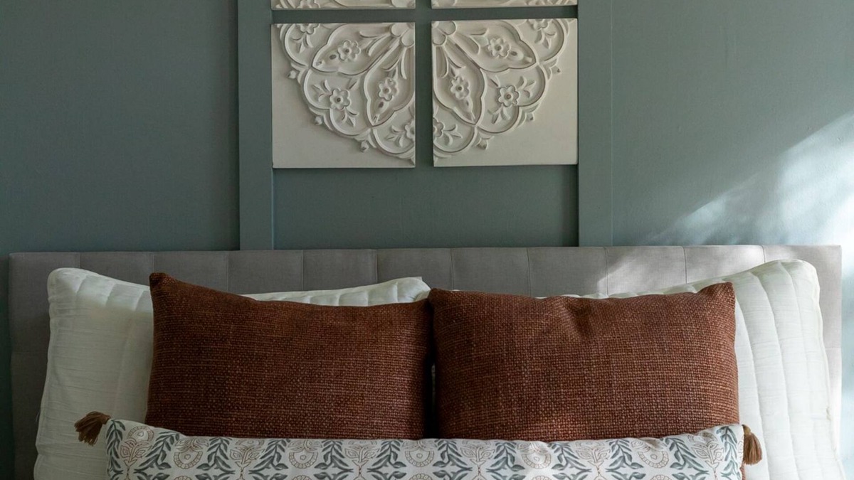 Lansing House | Southern Comfort Cottage in the City