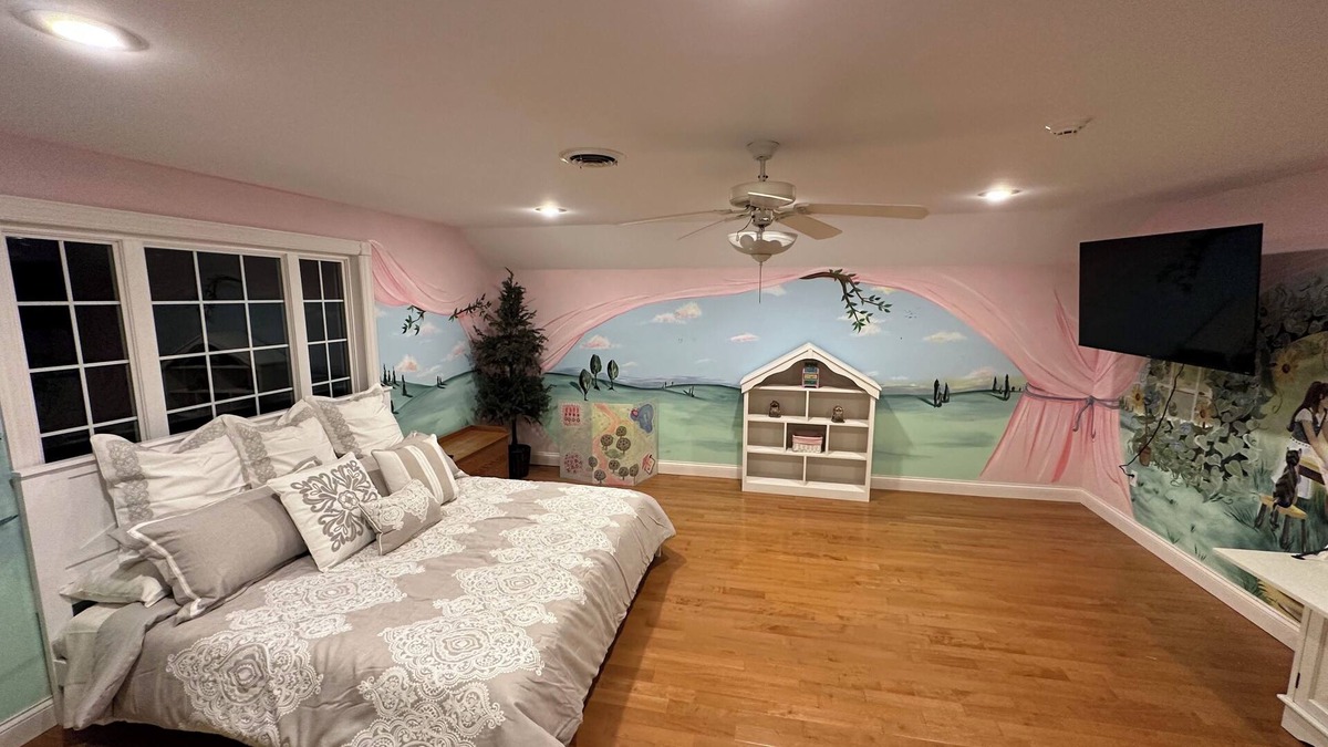 London House | Southern comfort ;walk to golf private fishing lake onsite hiking trails etc nnn