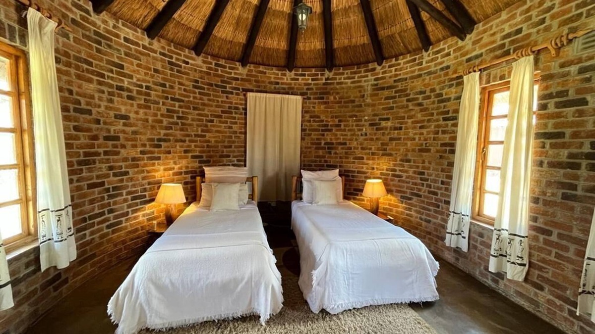 Bulawayo Cabin | Southern Cross Estate