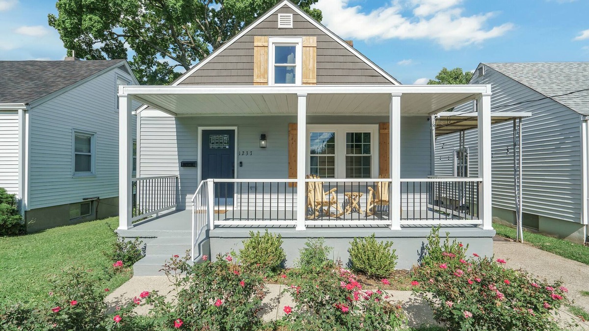 Schnitzelburg House | Southern Family Charmer - Perfect Space & Location with style and comfort!