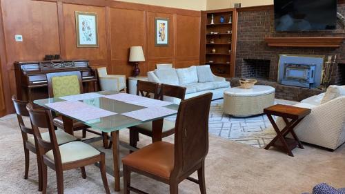 Olive Branch House | Southern Large Lake Front Custom Estate, Sleeps 16