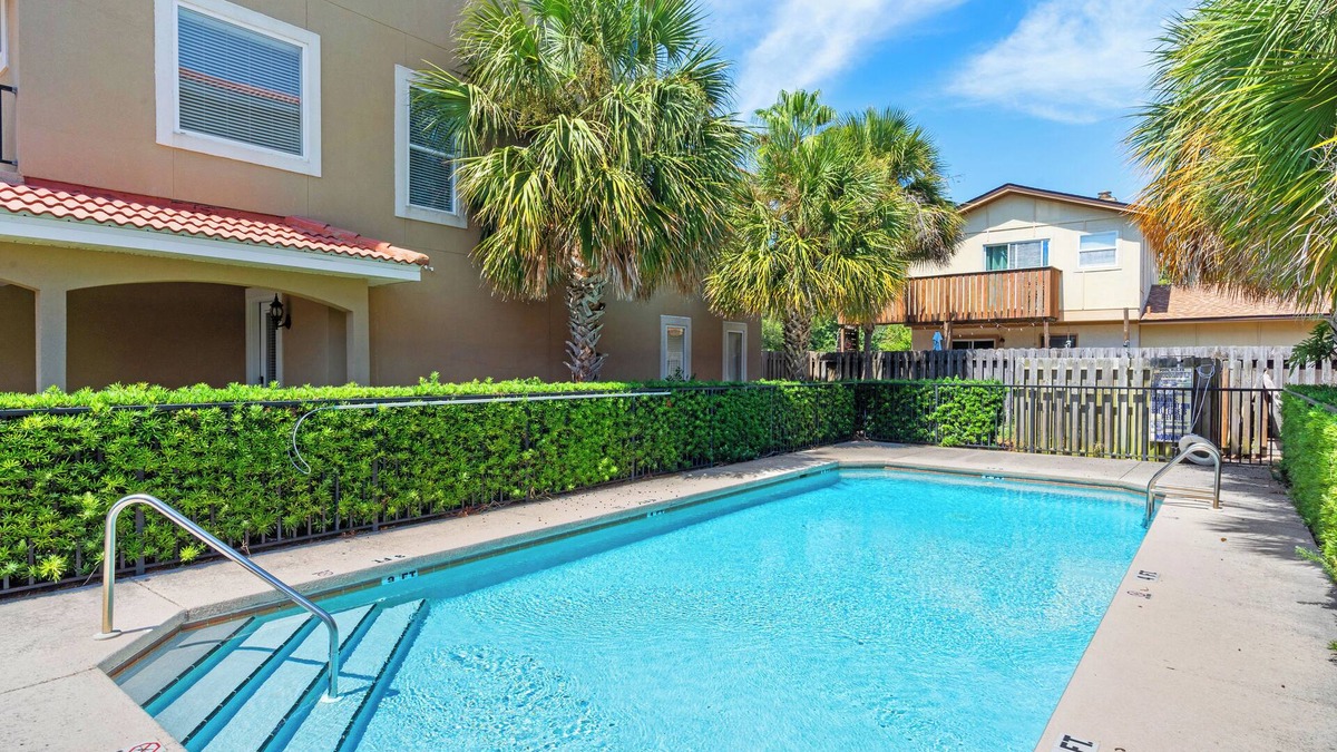 Sunnyside Condo | Southfields Retreat | 4BR Getaway Near Laguna Beach, Carillon & Pier Park