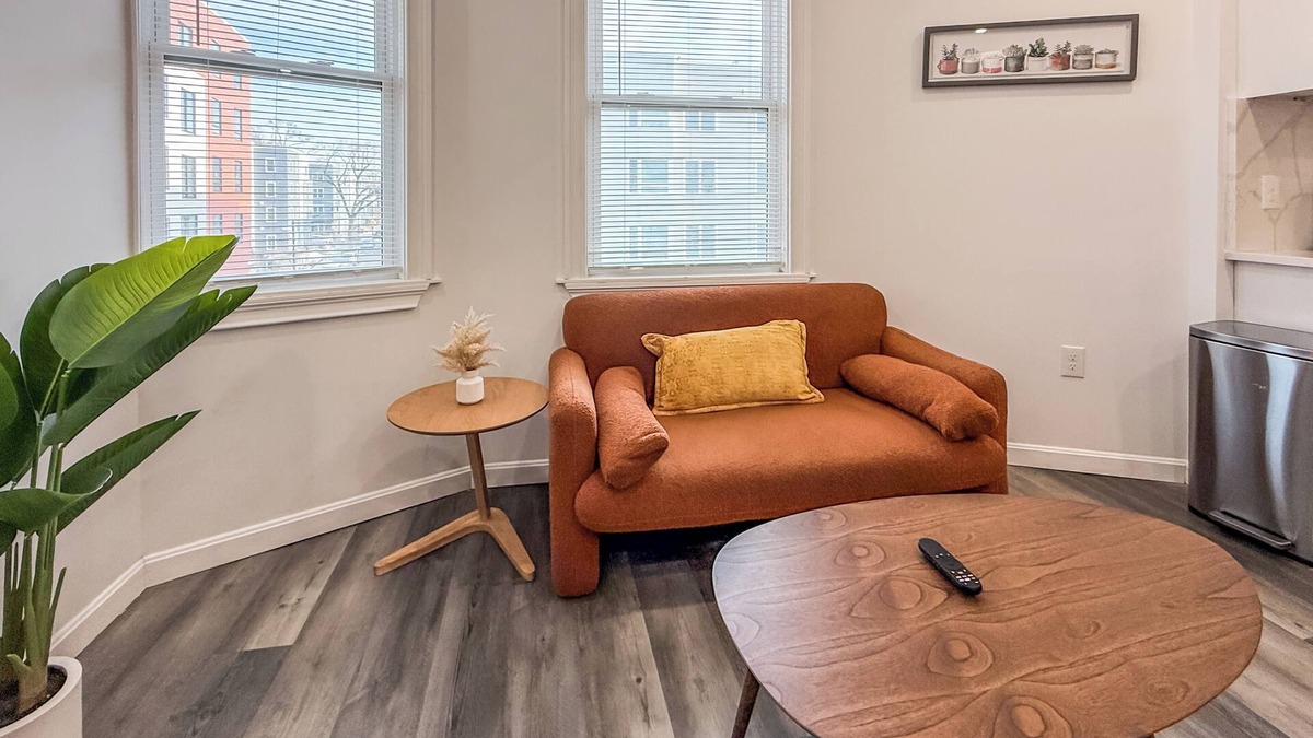 Columbus Park - Andrew Square Apartment | Southie! 2Bedroom, Washer/Dryer in unit!