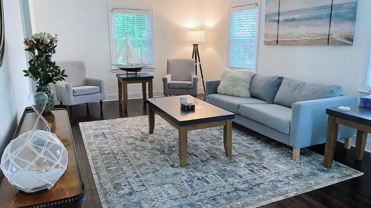 Southport House | Southport Shoreline Charm: Elegant Coastal Escape