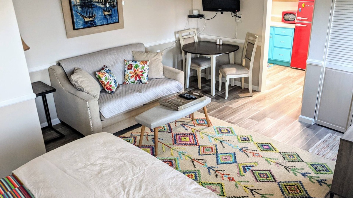 Lompoc Cottage | Southside Garden Cottage