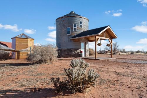 Fredonia House | Southwest Silo Stay- 1 Bedroom Near Zion & Bryce