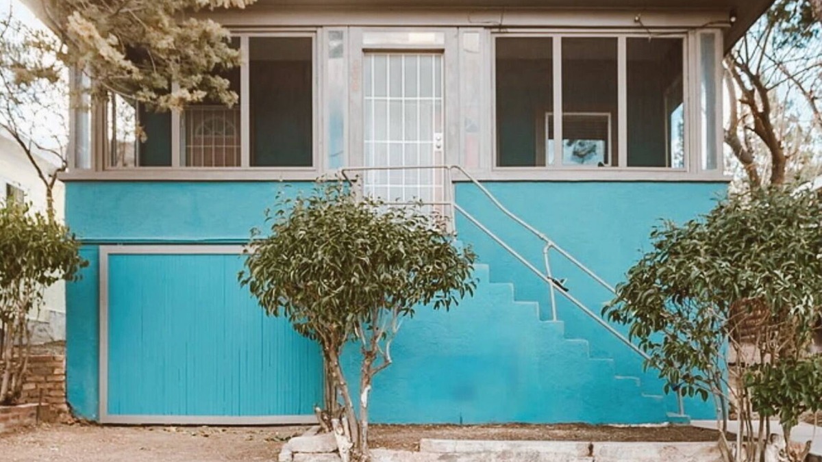 Bisbee House | Southwest Stunner with Large Screened In Porch