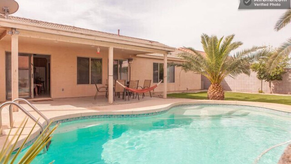 Castlegate House | Southwestern Style Desert Oasis