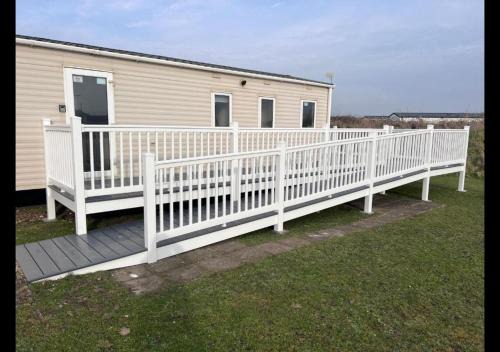 Camber Resort | SP84 - Camber Sands Holiday Park - 3 Bedroom - Sleeps 8 - Private Parking