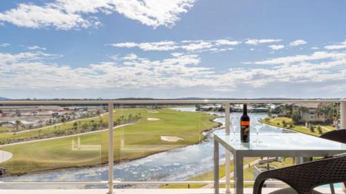 Pelican Waters Apartment | Spa Apartment - Beautiful Views Of Golf Course!