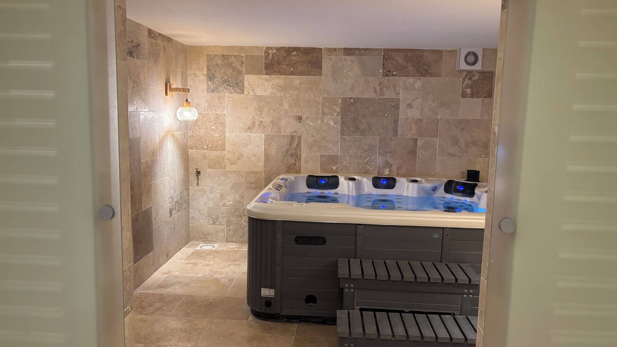 Lesquin Apartment | Spa, private and cinema in Lesquin