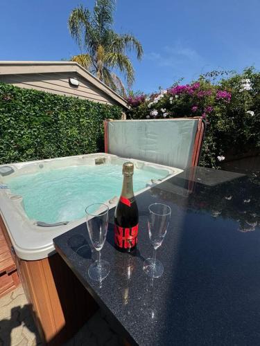 Glenelg East House | Spa Retreat Glenelg East