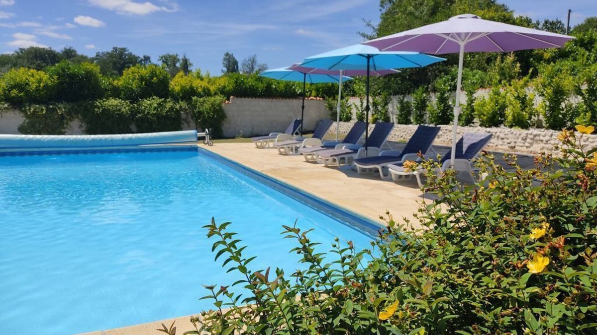 Villetoureix House | Spa, Sauna, Private Heated Swimming Pool, Pizza Oven - Holiday Home for 8