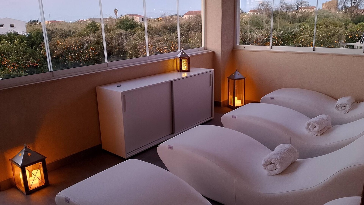 Gorgo Lungo Villa | Spa Suite Cefalù Villa dell'Eden A, 2 bedrooms and sleeps 5.
