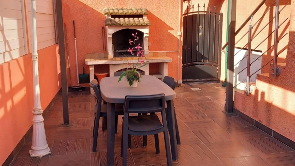 Saint-Jean-Pla-de-Corts Apartment | Spa vacation or rental