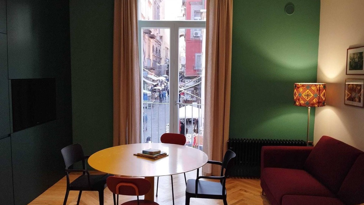 Naples City Centre Apartment | Spaccanapoli home short lets.
