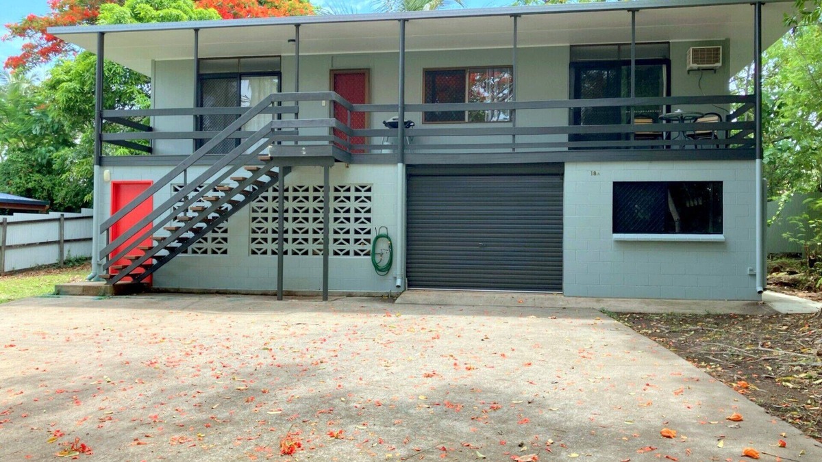 Cooktown House | Space and tranquillity at Red Door Cottage