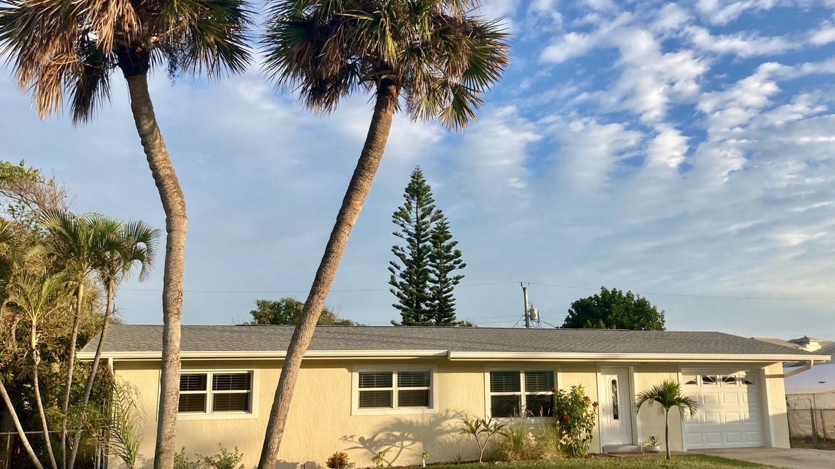 Indialantic House | Space Coast 3/2 Beach House - Five minutes to the beach
