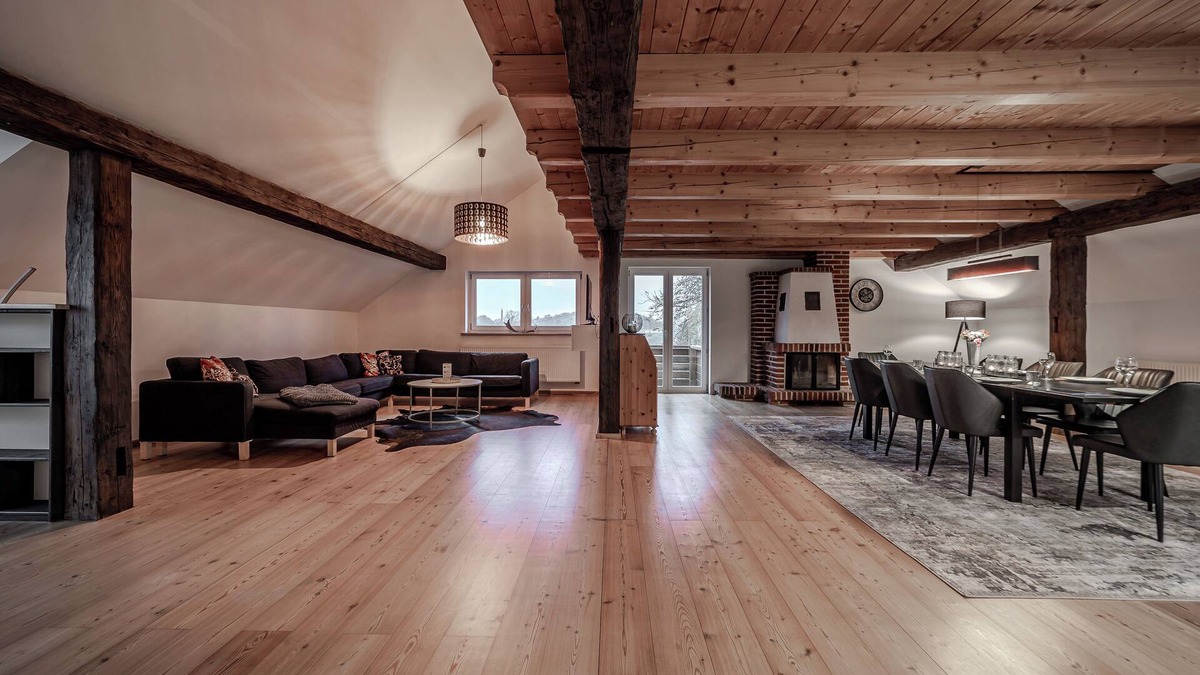 Westerhausen Apartment | Space for travel groups or large families. Quedlinburg and Thale on the doorstep