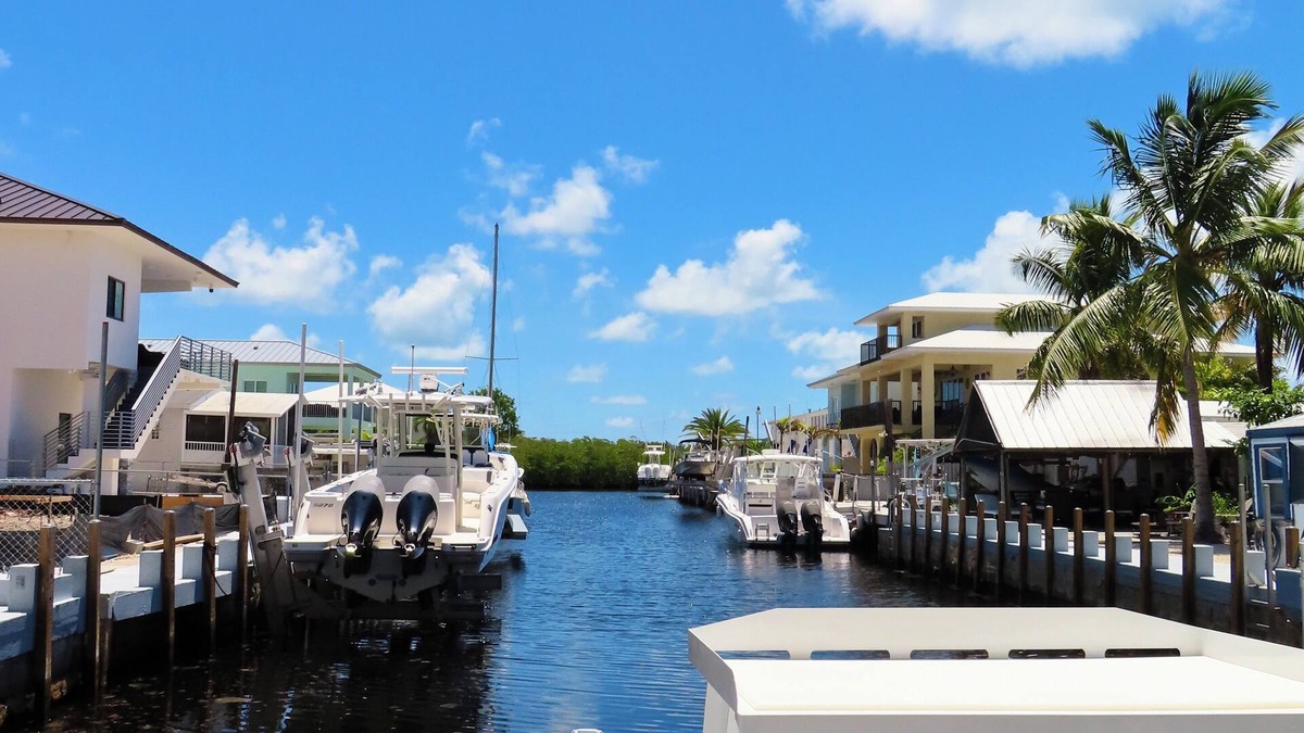 Key Largo House | Space to Relax Style to Impress Sleeps 8