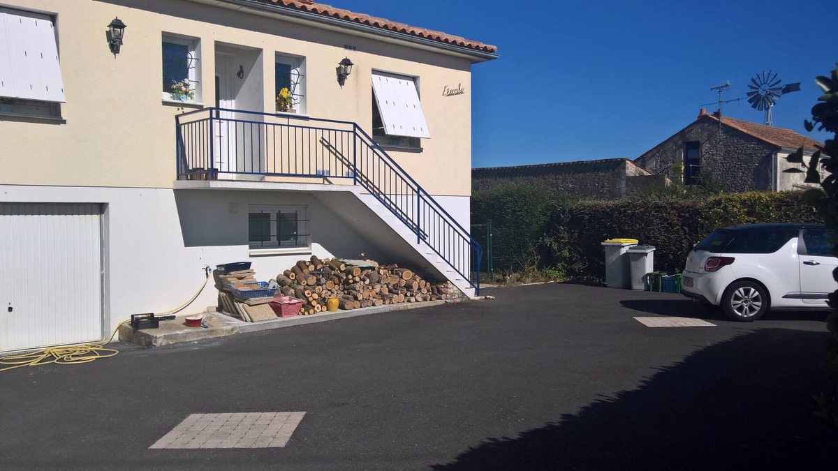 Echillais House | Spacieuse Maison Avec Jardin. Idéal Pour Visiter la Charente Maritime