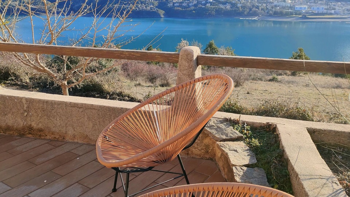 Savines-le-Lac Apartment | Spacieux T4 de Plain-pied Avec Terrasse vue lac