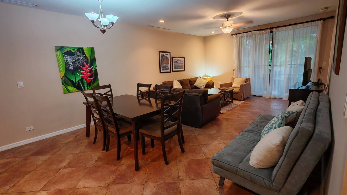 Santa Barbara Apartment | Spacious 3-bedroom apartment in delightful Guanacaste with AC, WiFi