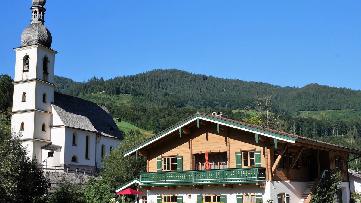 Ramsau Apartment | Spacious holiday loft in the middle of the mountaineering village of Ramsau! Central and quiet!