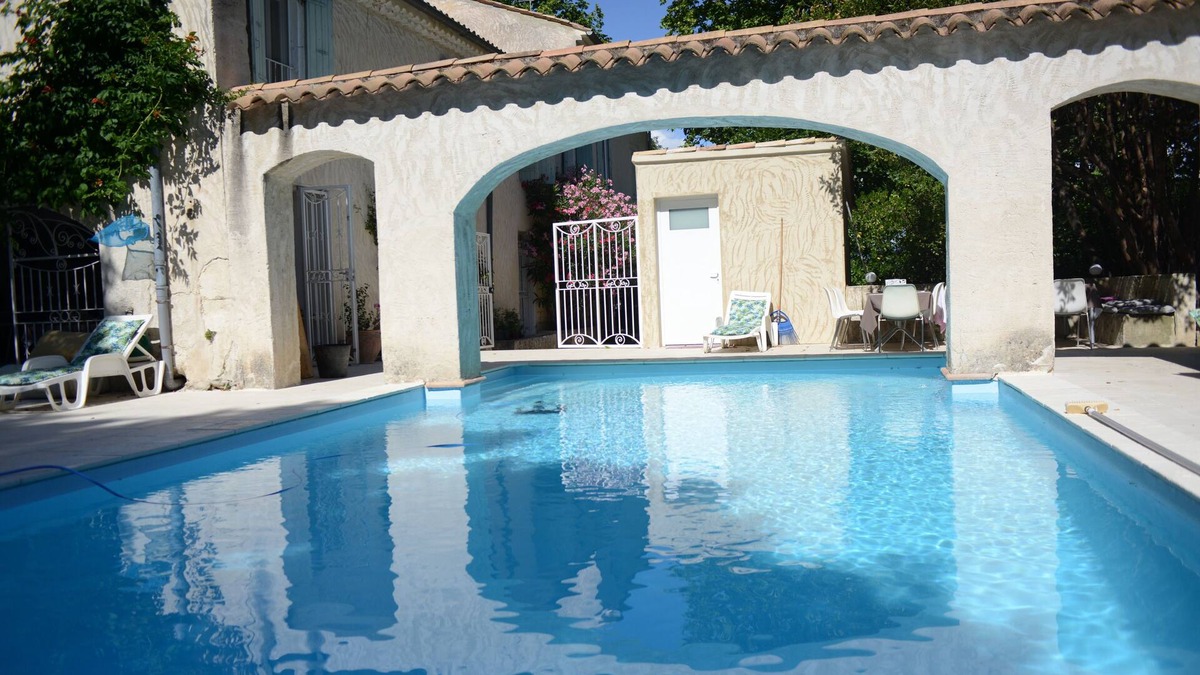 Saint-Maurice-sur-Eygues Apartment | Spacious home with pool in renovated silk- weaving factory